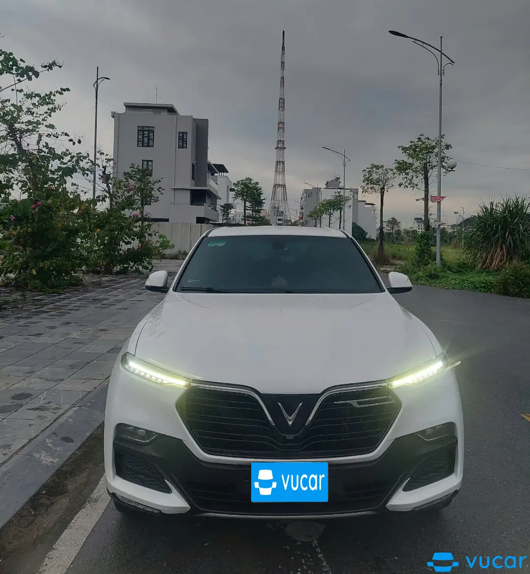 Ảnh xe VinFast Lux sa 2.0 Premium 2.0 AT 2019