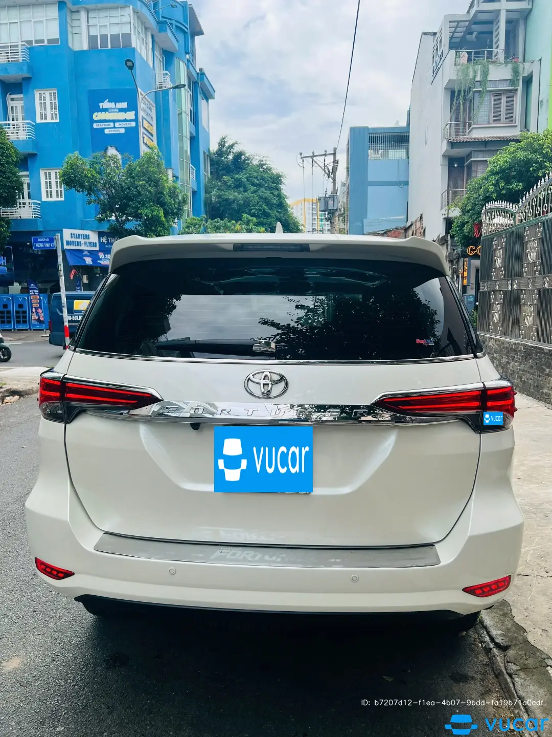Toyota Fortuner 2.4G 4x2 AT 2018 - Ngoại thất 11