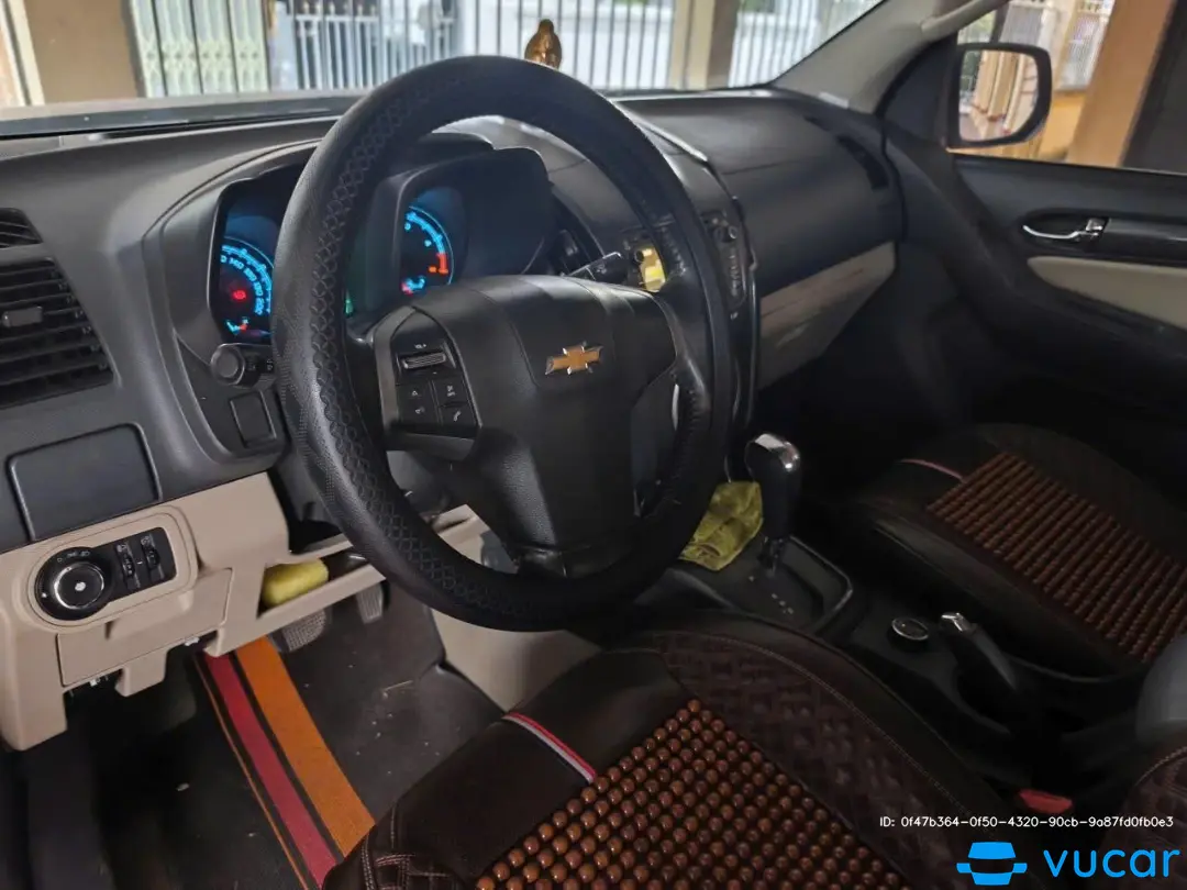 Chevrolet Colorado AT2015 2.8 2 cầu tự động - Nội thất 6