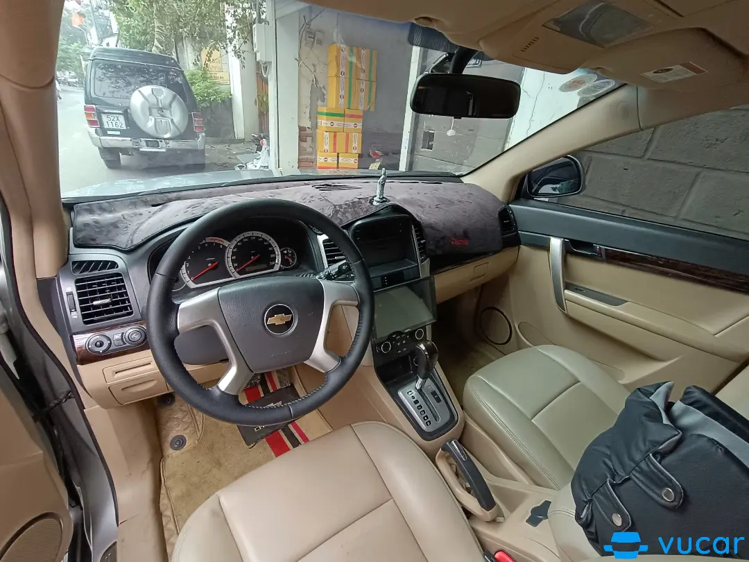 Chevrolet Captiva LT Maxx 2.4 MT 2010 - Nội thất 1