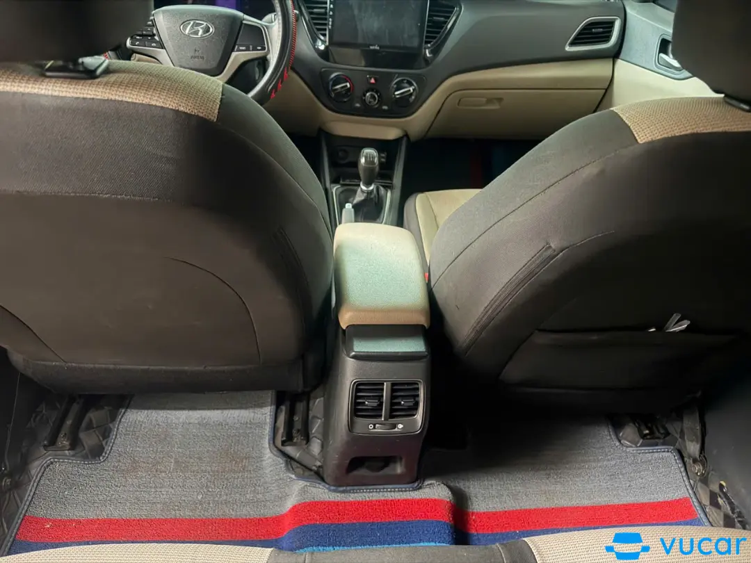 Accent MT base 2021 - Nội thất 2