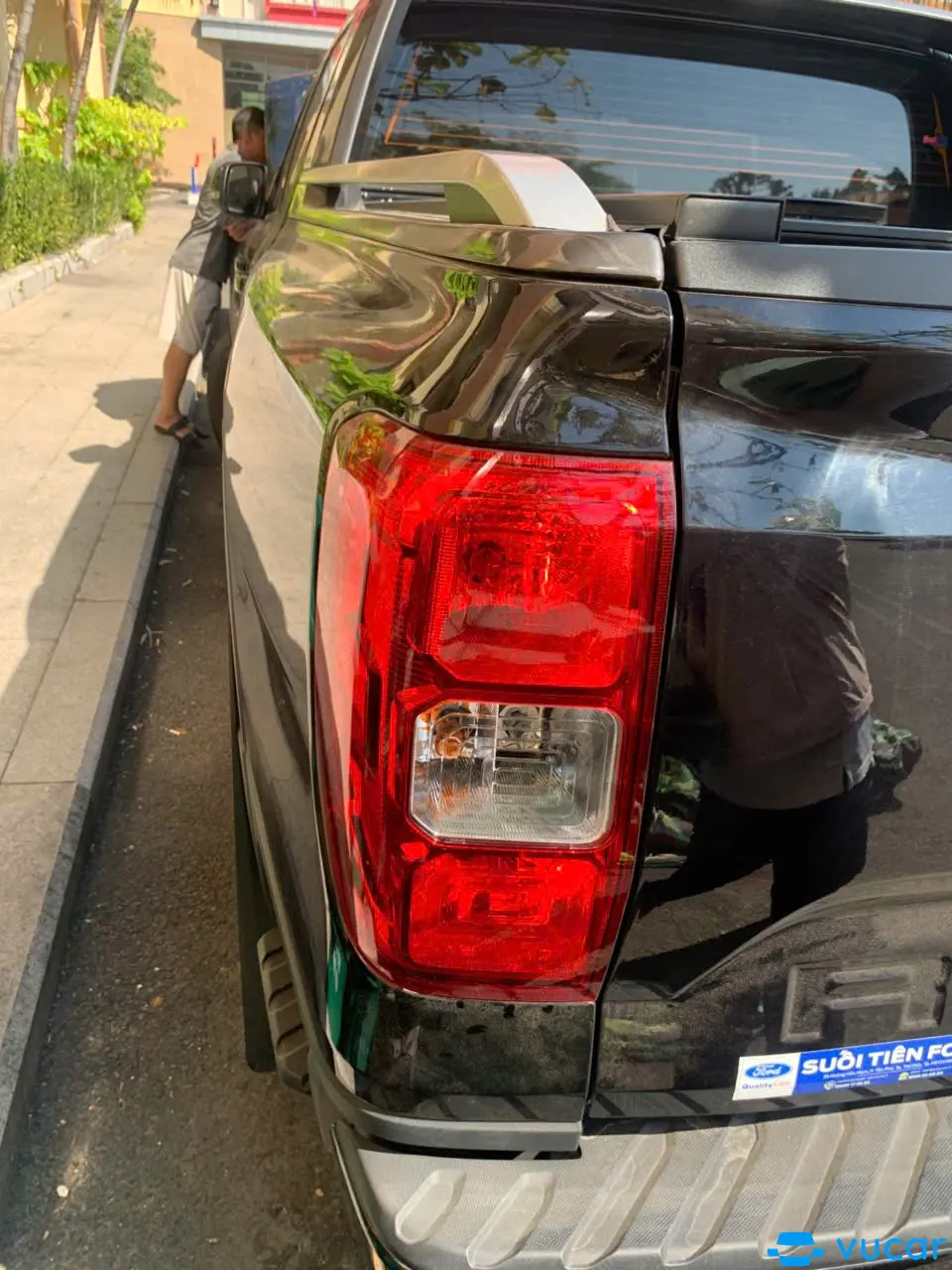 Ford Ranger XLS 1 cầu 2023  - Ngoại thất 9