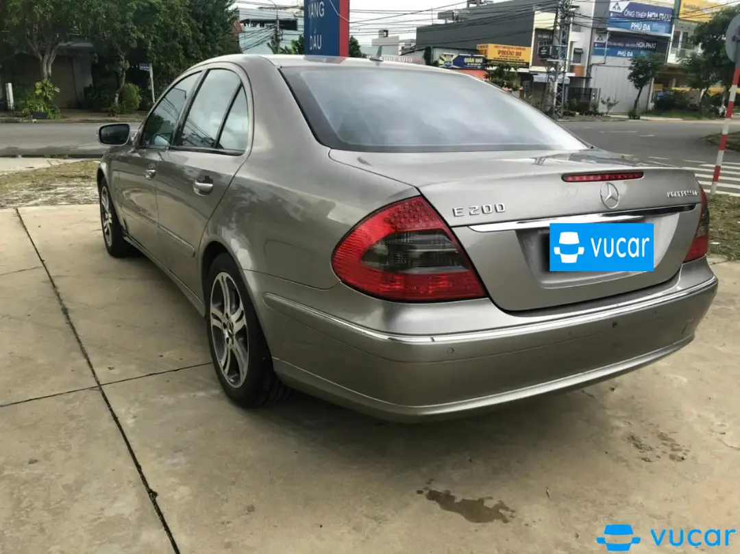 Mercedes E200 2007 - Ngoại thất 3