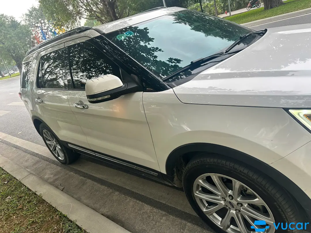 Ford Explorer 2017 - Ngoại thất 3