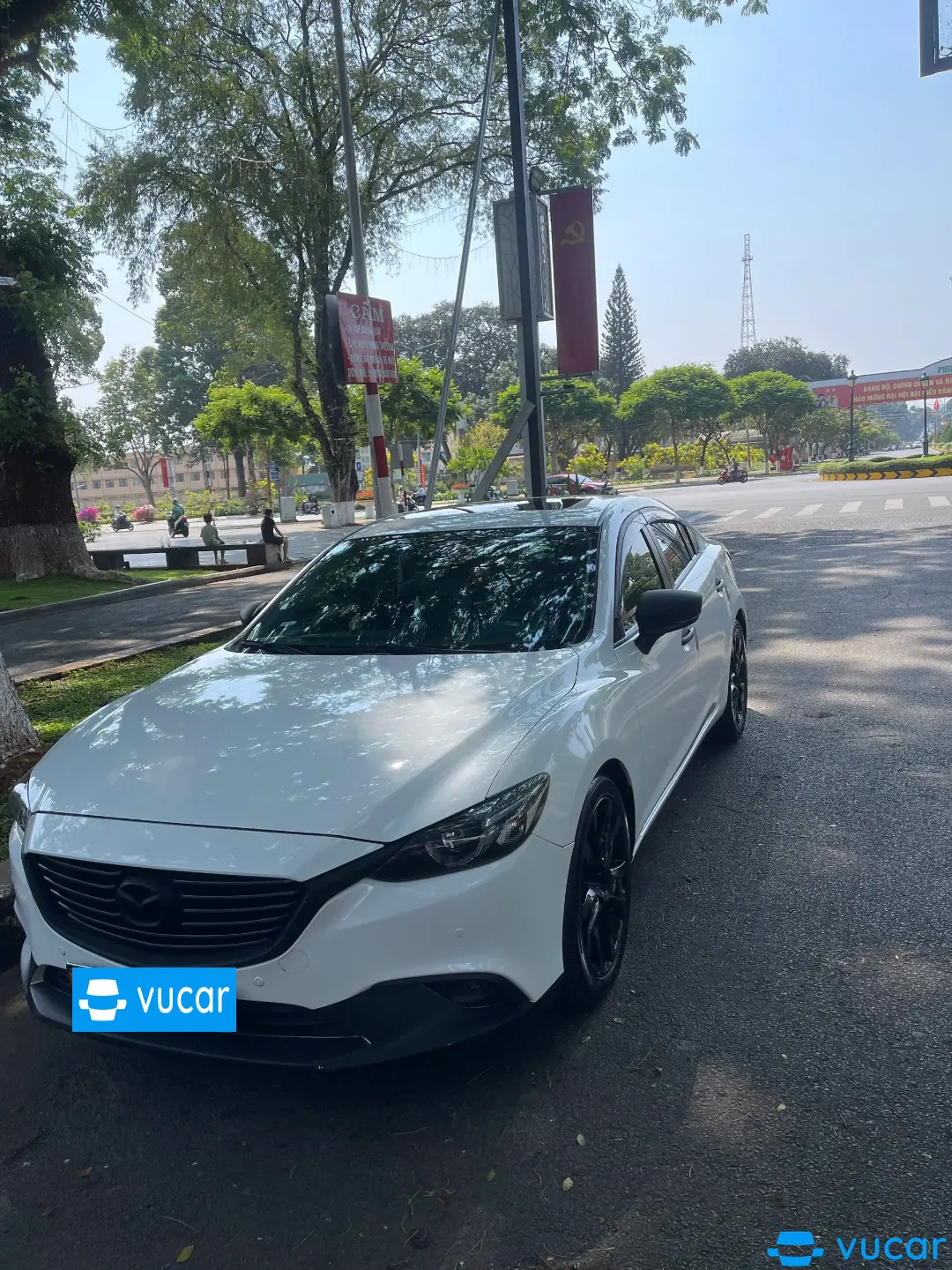 Ảnh xe Mazda 6 Premium 2.0 AT 2020