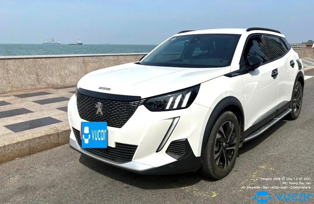 Peugeot 2008 GT Line 1.2 AT 2021