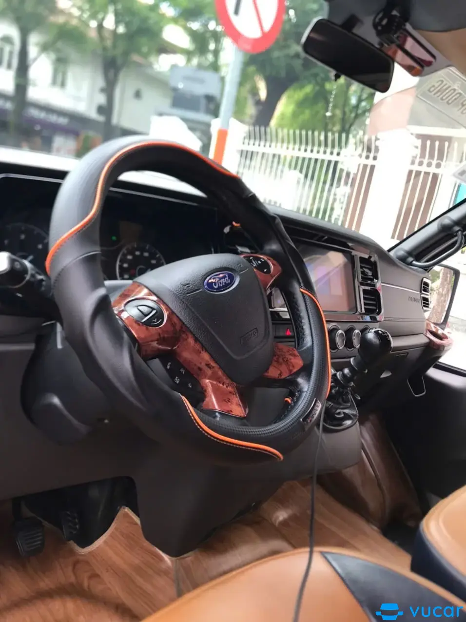 Ford Transit 16c 2022 - Nội thất 1
