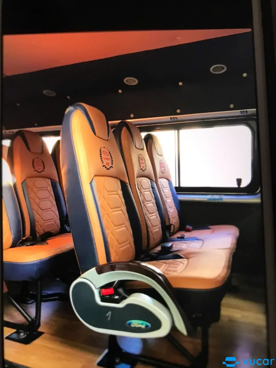 Ford Transit 16c 2022 - Nội thất 2