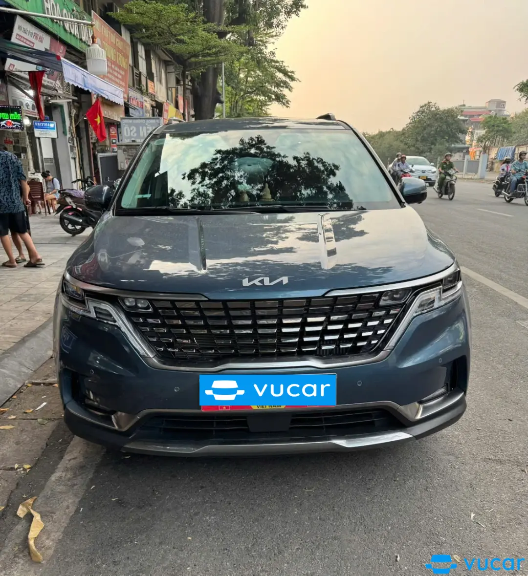 Kia Carnival Signature 2.2D 2023 - Ngoại thất 1