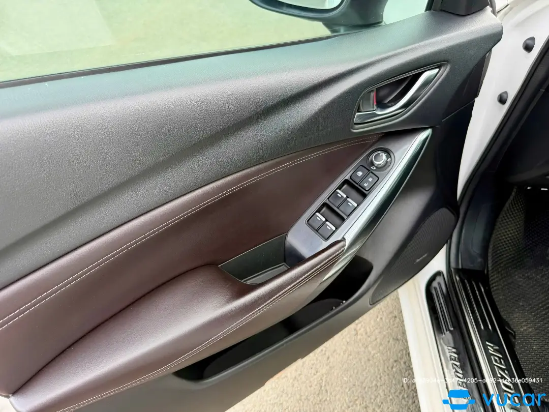 Mazda 6 2.0L Premium 2017 - Nội thất 8