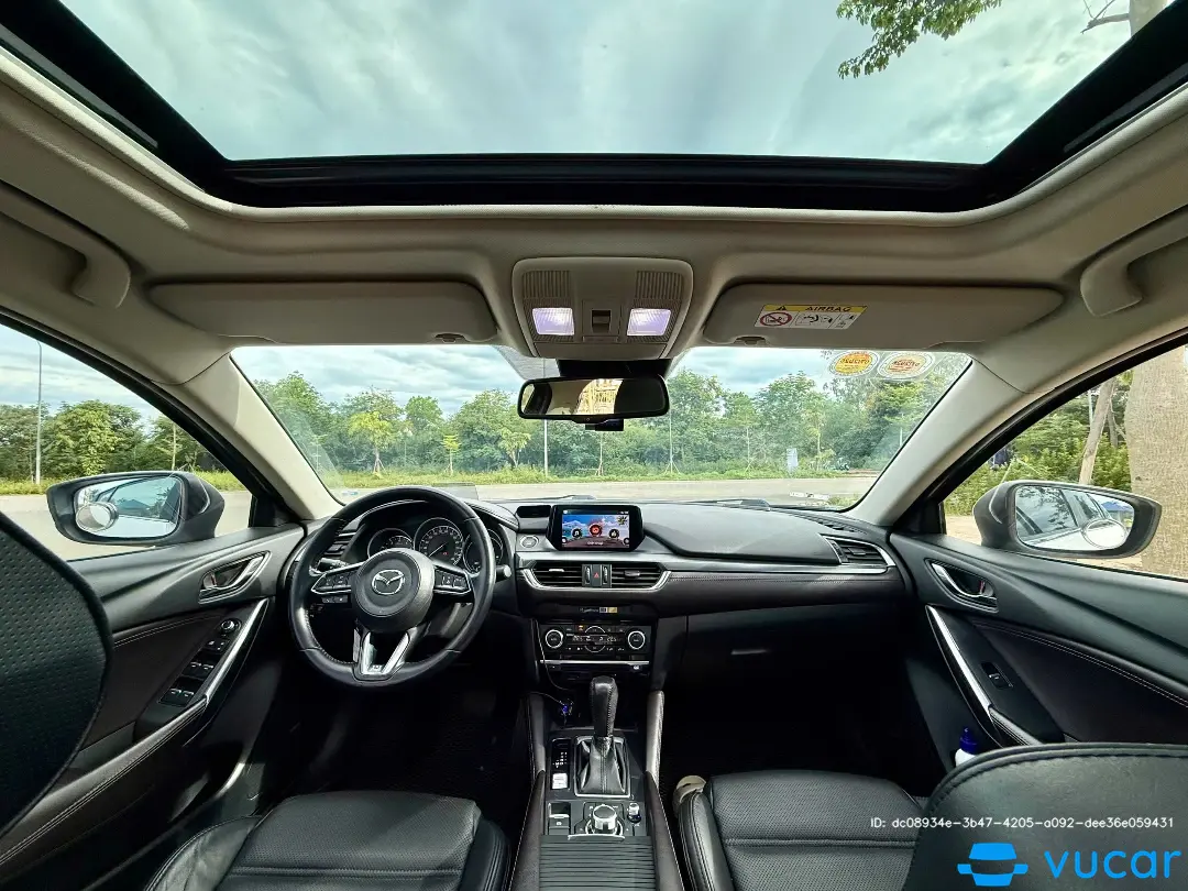 Mazda 6 2.0L Premium 2017 - Nội thất 9