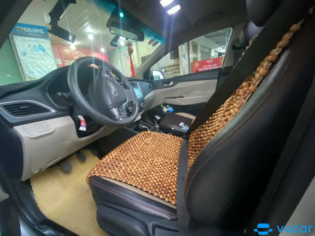 Hyundai Accent 1.4 MT 2020 - Nội thất 6