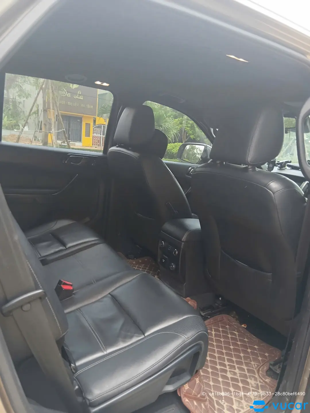 Ford Everest Titanium 2.0L 4x2 AT 2018 - Nội thất 7
