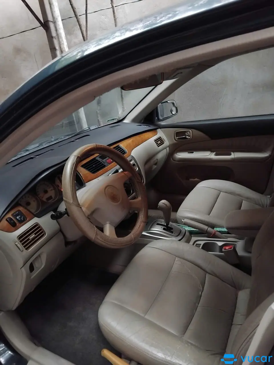 Mitsubishi Lancer Gala 2.0 AT 2005  - Nội thất 2