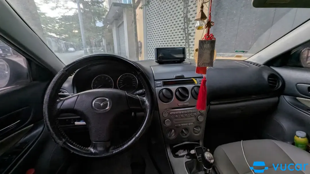 Mazda 6 2.0 MT 2004 - Nội thất 2