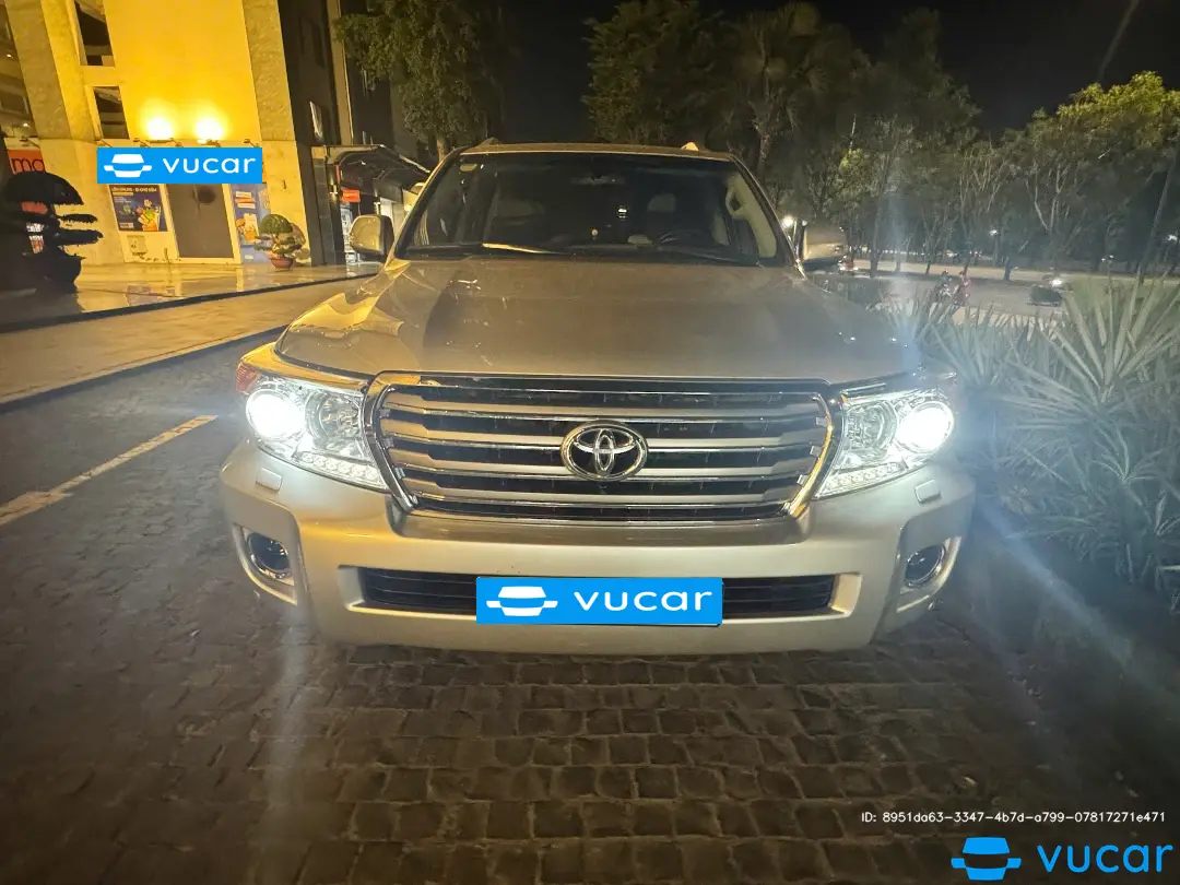 Toyota Land cruiser VX 4.6 V8 2014 - Ngoại thất 4