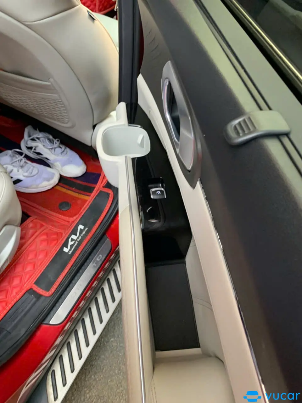 Kia Sorento Premium 2.2 AT AWD 2021 - Nội thất 9