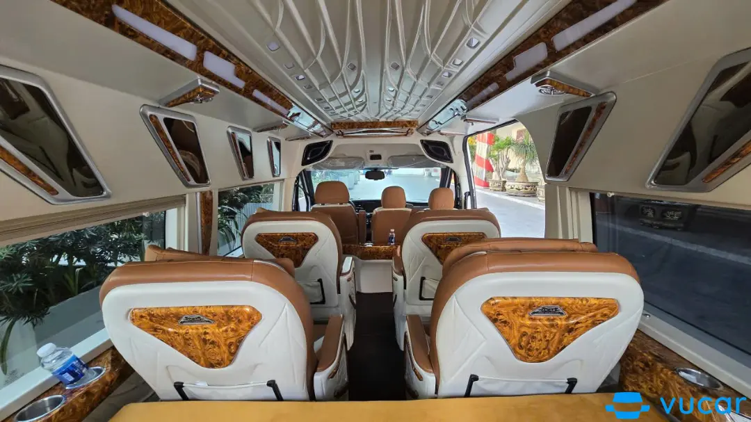 Ford Transit Limousine 2023 - Nội thất 4