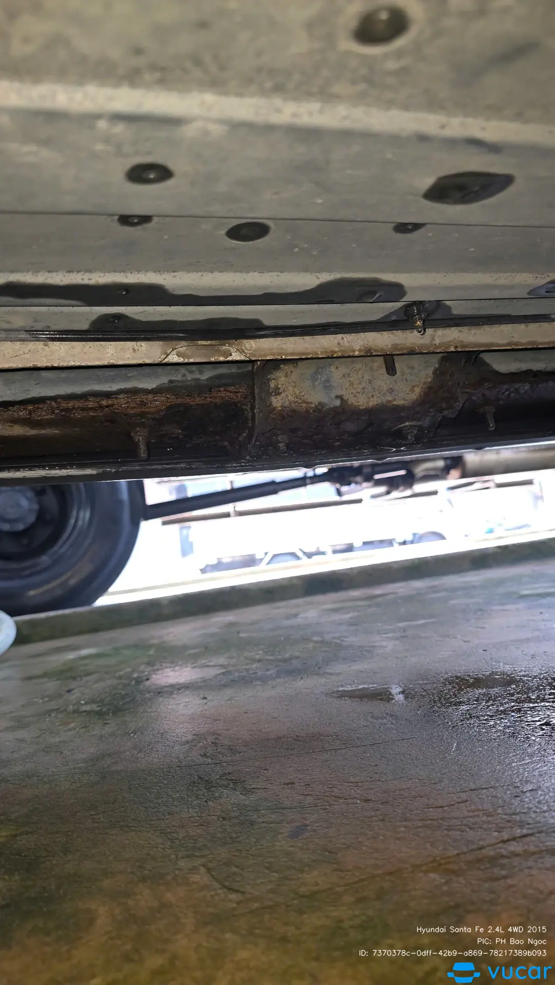 Hyundai Santa Fe 2.4L 4WD 2015 - Khoang động cơ 4