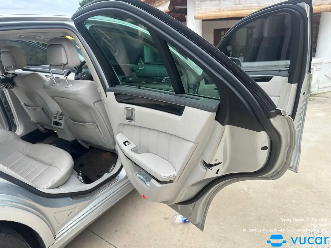 Toyota Sienna LE 3.3 2006 - Nội thất 3