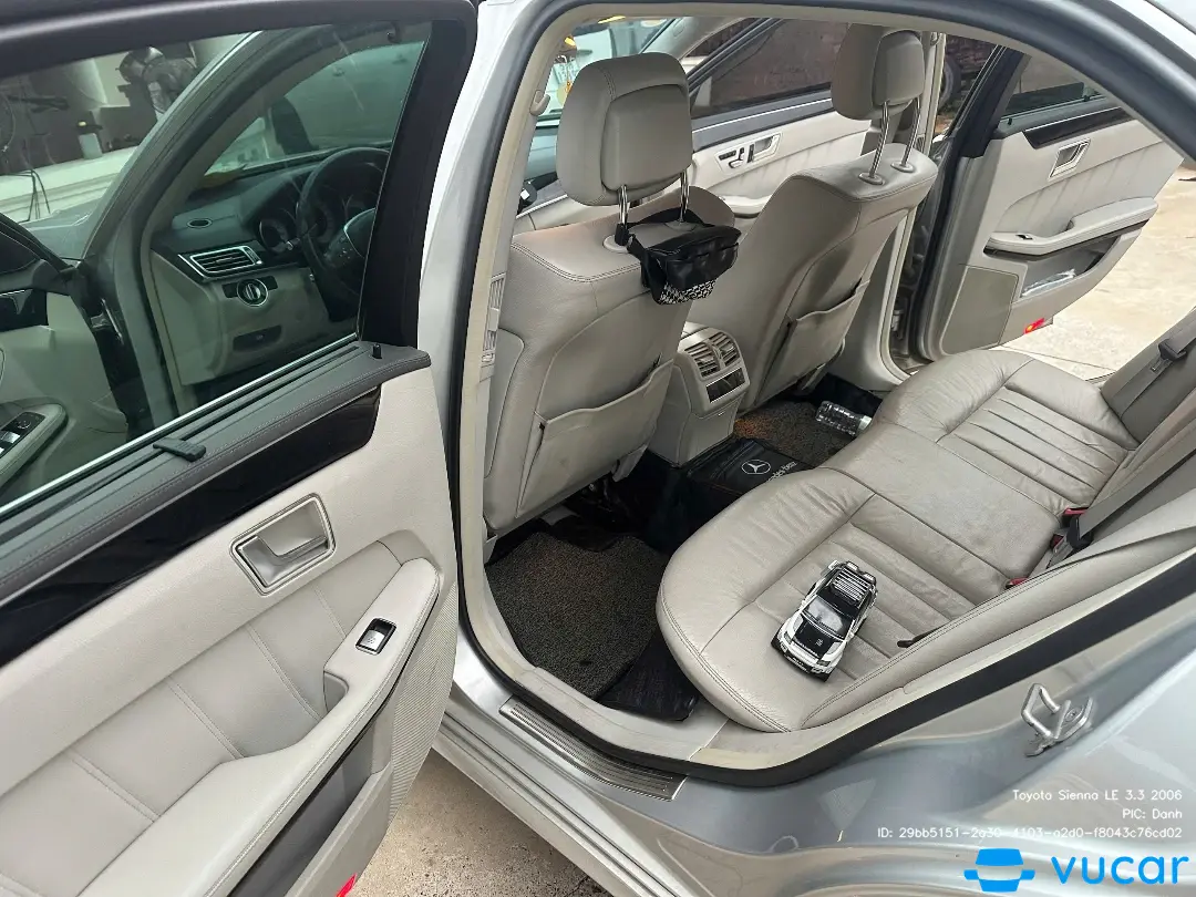 Toyota Sienna LE 3.3 2006 - Nội thất 5