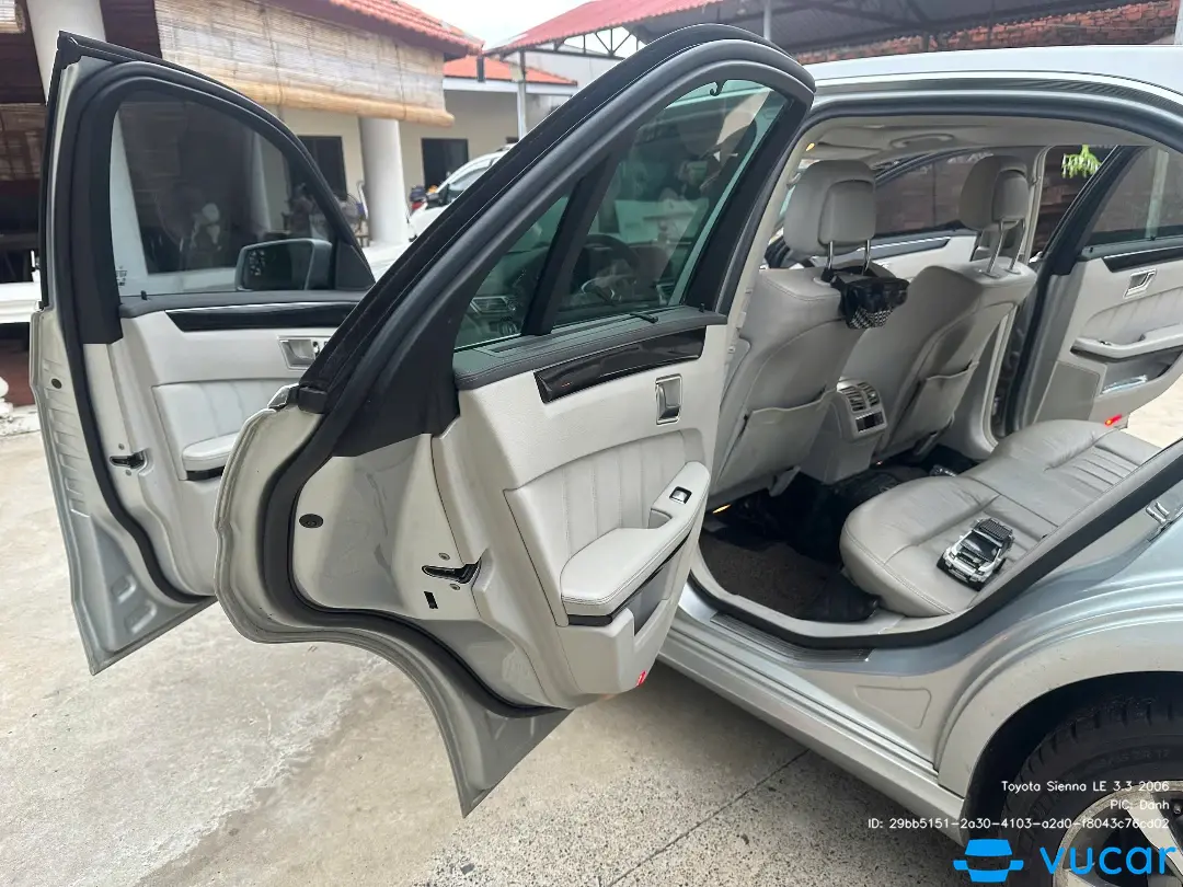 Toyota Sienna LE 3.3 2006 - Nội thất 6