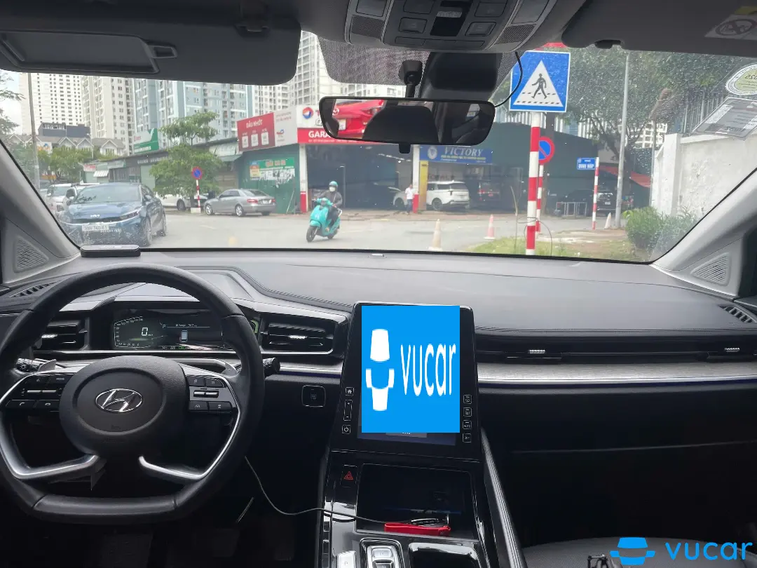 Hyundai Custin Cao Cấp 2.0T 2024 - Nội thất 2