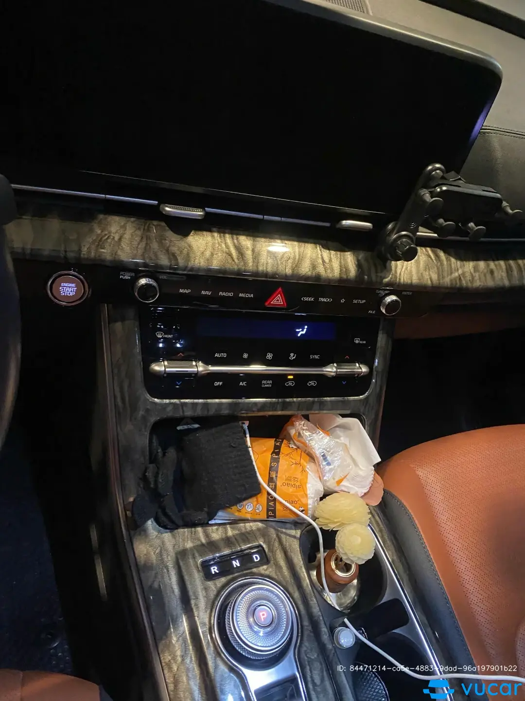 Kia Carnival Signature 3.5G 2023 - Nội thất 2