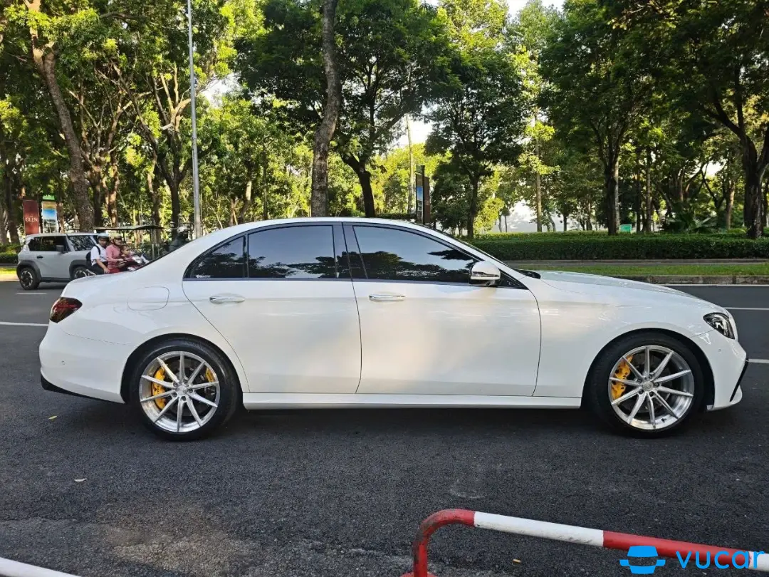 Mercedes E class E300 AMG 2024 - Ngoại thất 13