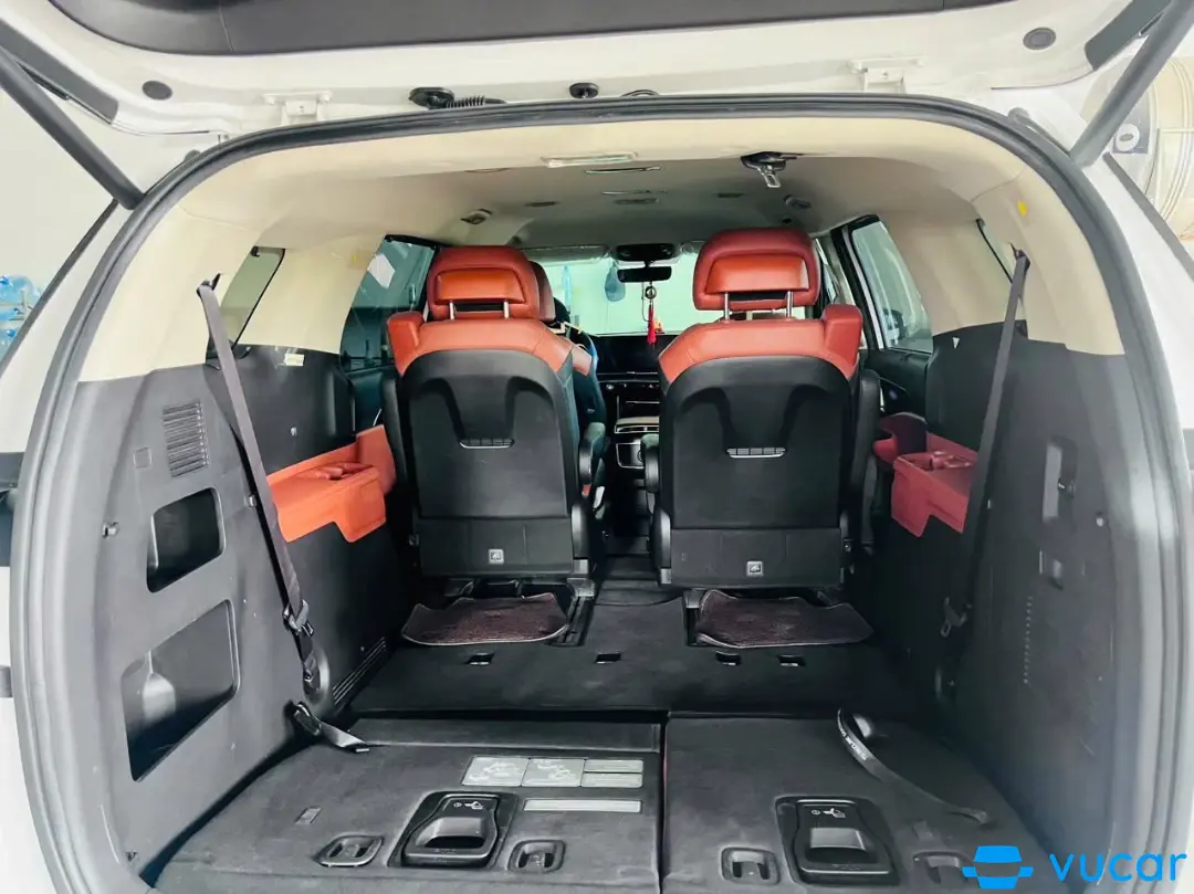 Kia Carnival Premium 2.2D 2022 - Khoang động cơ 2