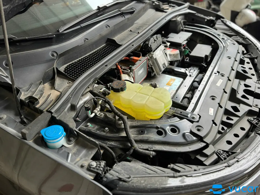 Vinfast Vf6 Plus 2024 - Khoang động cơ 1