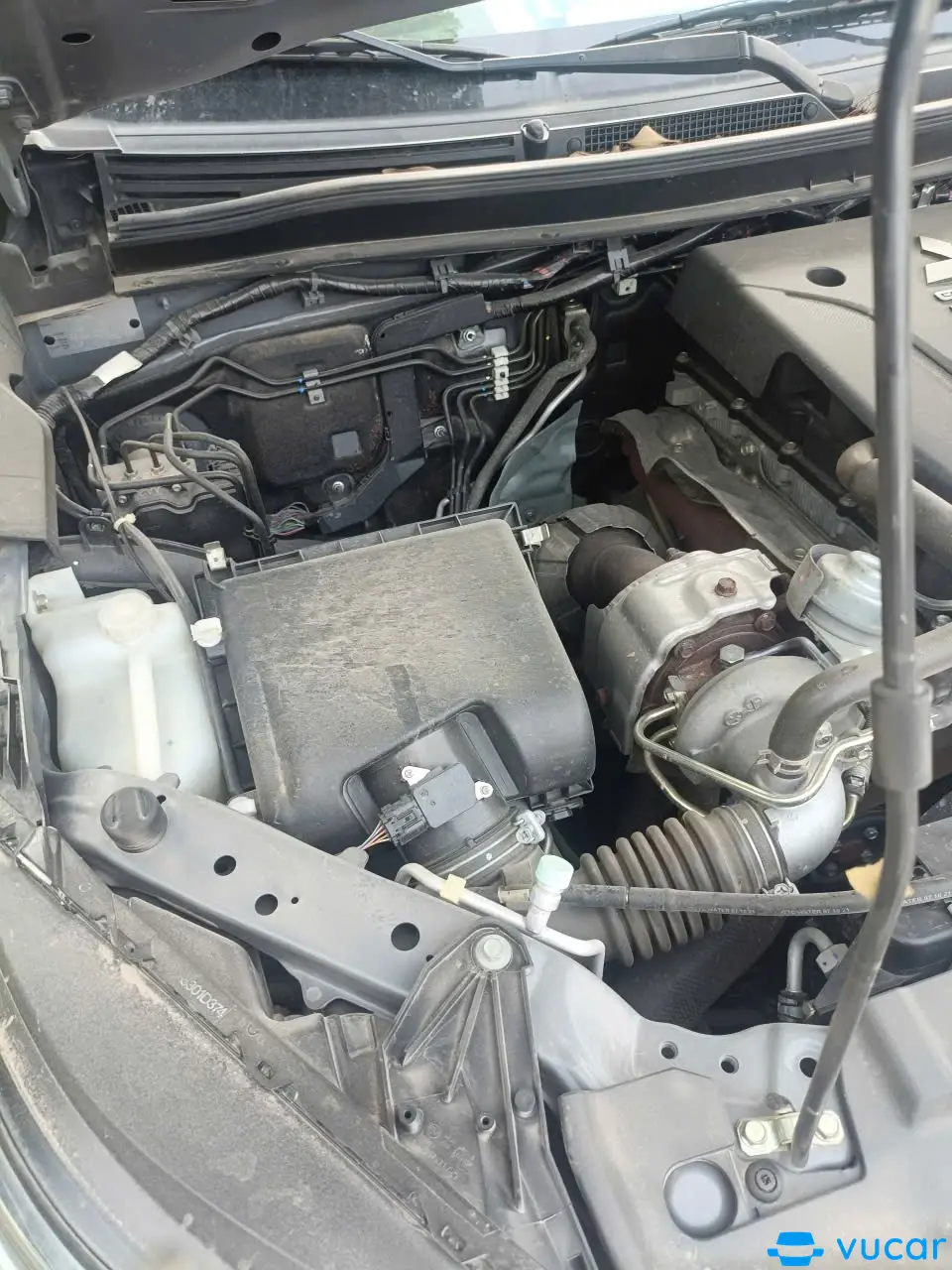 Mitsubishi Triton 4x2 AT Mivec 2021 - Khoang động cơ 3