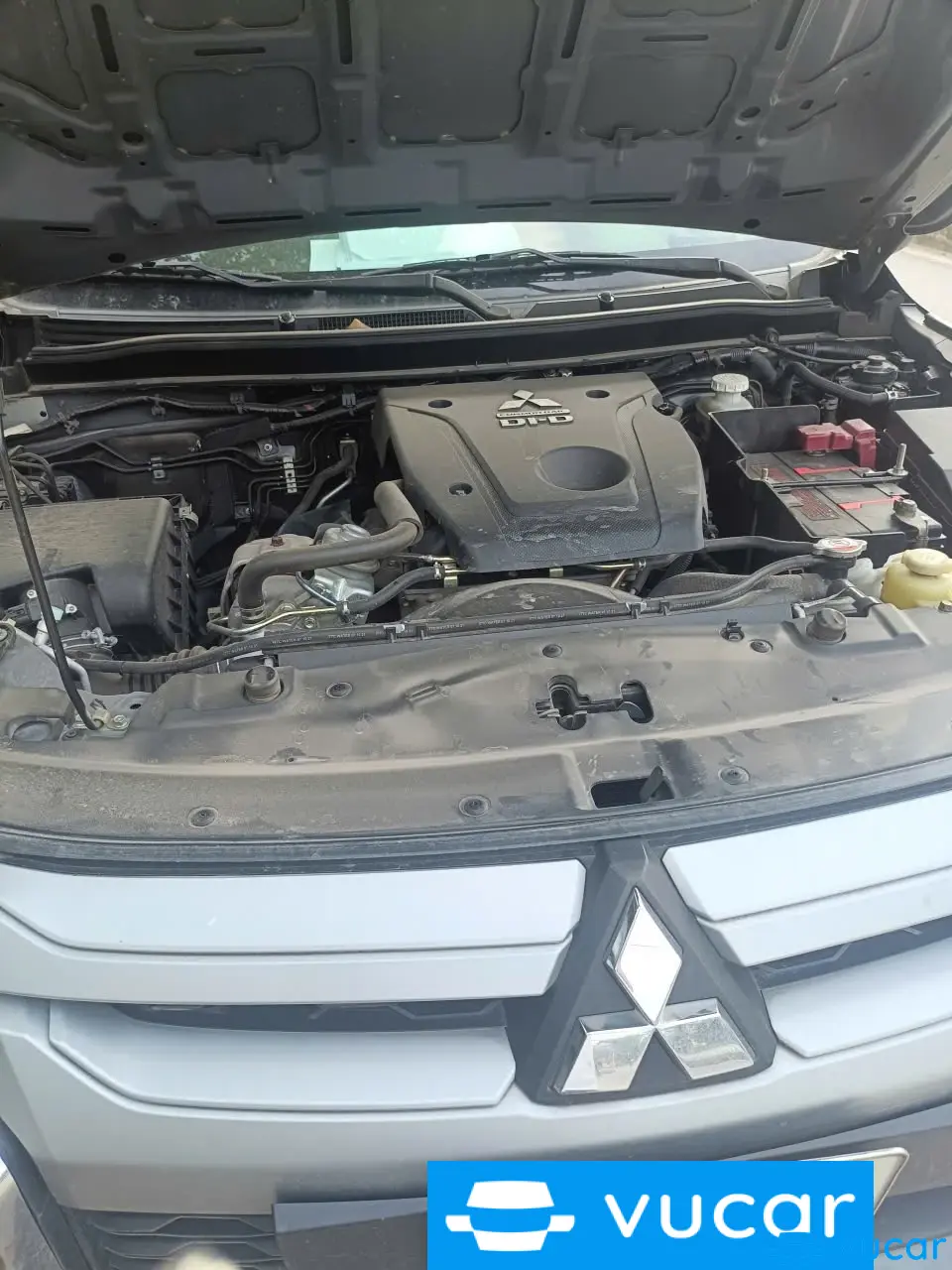 Mitsubishi Triton 4x2 AT Mivec 2021 - Khoang động cơ 2
