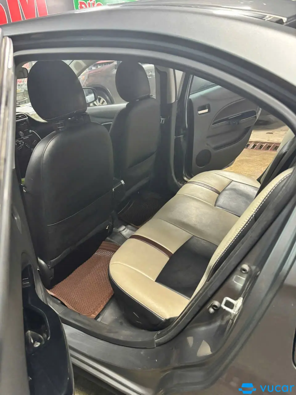 Mitsubishi Attrage 1.2 CVT 2019 - Nội thất 3