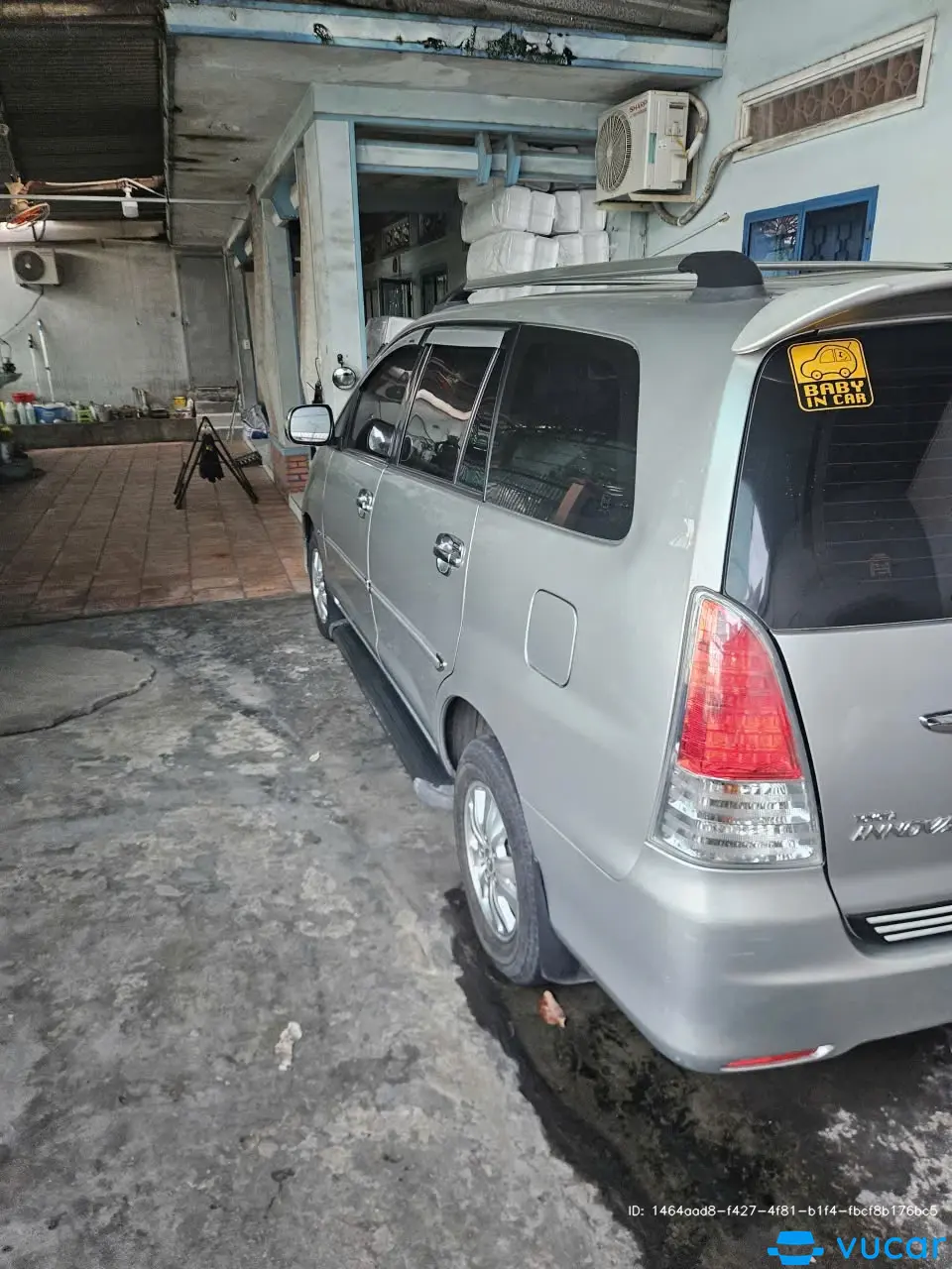 Toyota Innova V 2010 - Ngoại thất 2