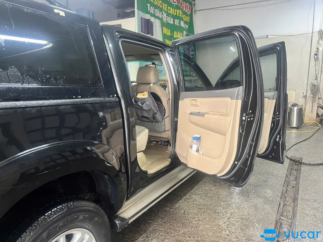 Toyota Hilux 2.5E 4x2 MT 2013 - Ngoại thất 6