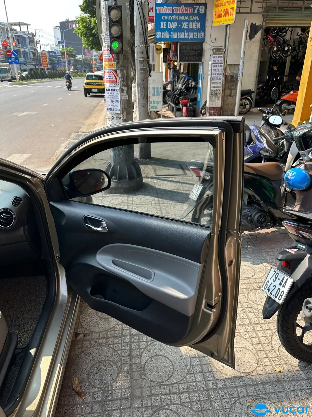 Kia Soluto 1.4 AT Deluxe 2021 - Nội thất 3
