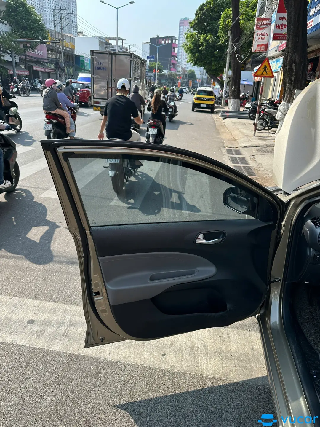 Kia Soluto 1.4 AT Deluxe 2021 - Nội thất 7