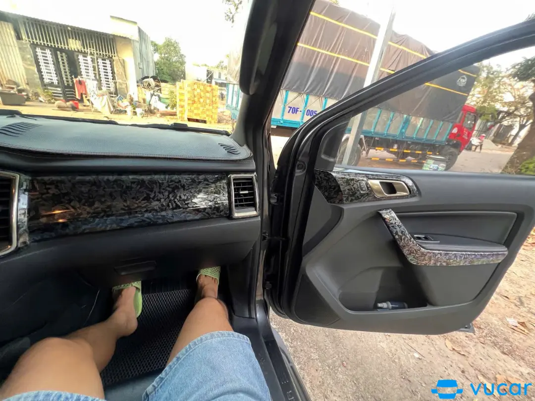 Ford Ranger WLIDTRACK 2.0 4x4 AT 2019 - Nội thất 4