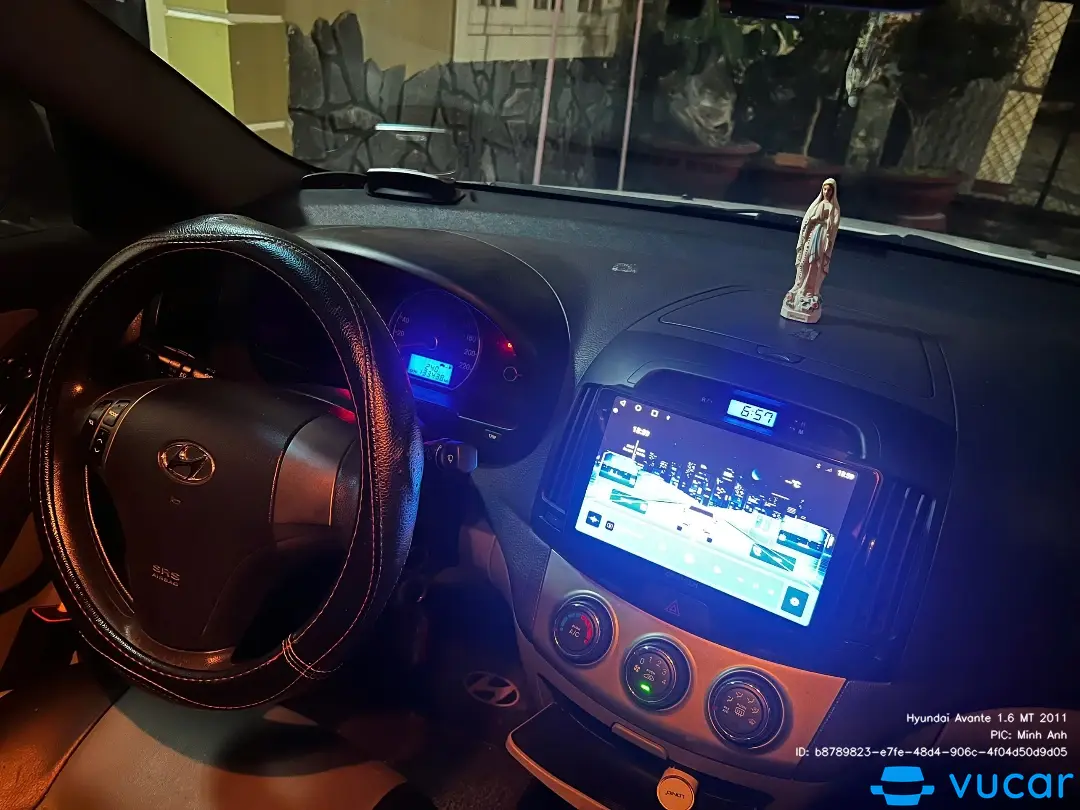 Hyundai Avante 1.6 MT 2011 - Nội thất 5