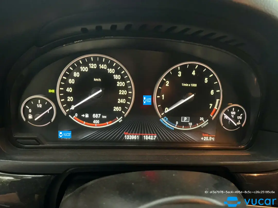 BMW 520i Tiêu chuẩn 2013 - Nội thất 1