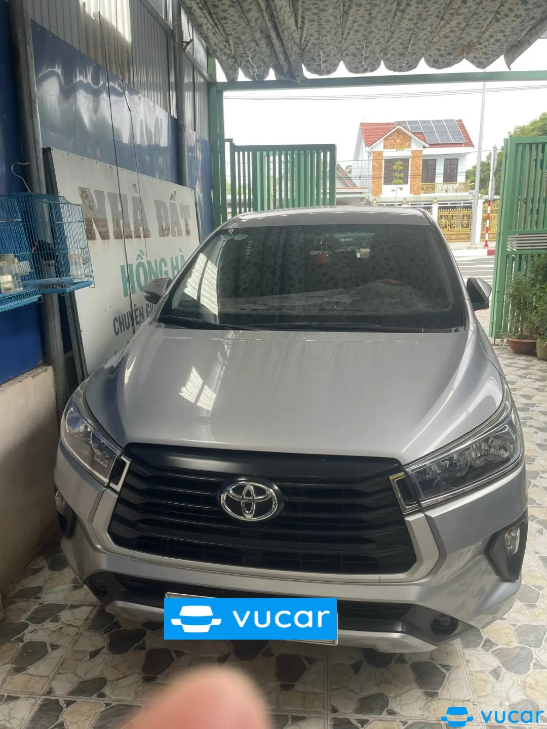 Toyota Innova 2.0E số sàn 2021