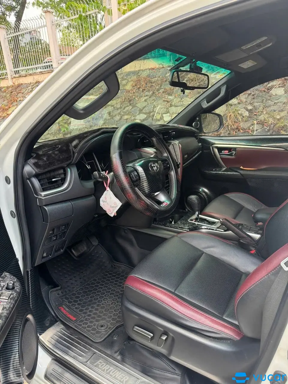 Toyota Fortuner Legender 2.4L 4x2 AT 2022 - Nội thất 4
