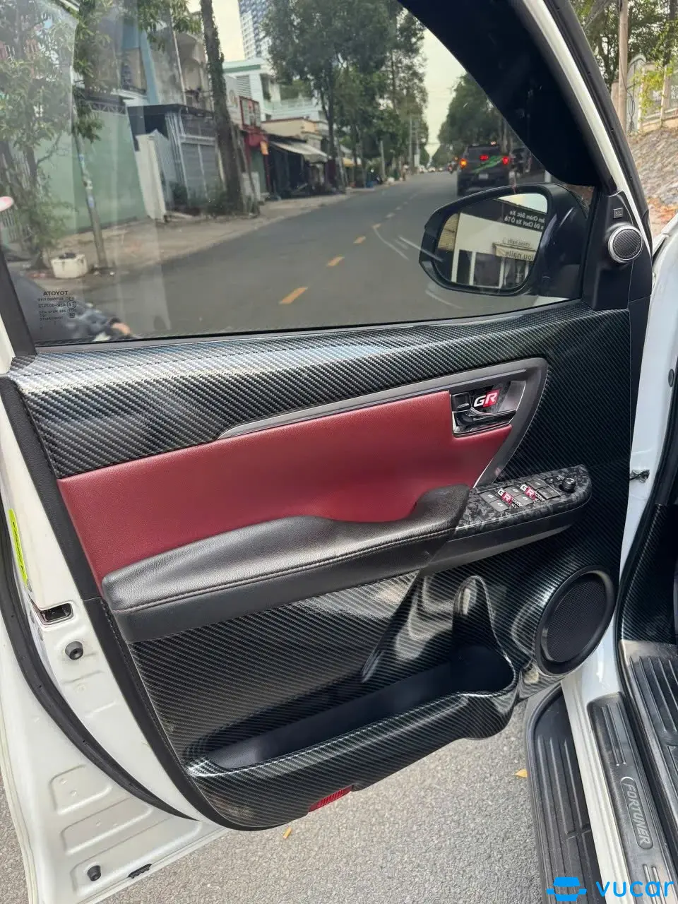 Toyota Fortuner Legender 2.4L 4x2 AT 2022 - Nội thất 2