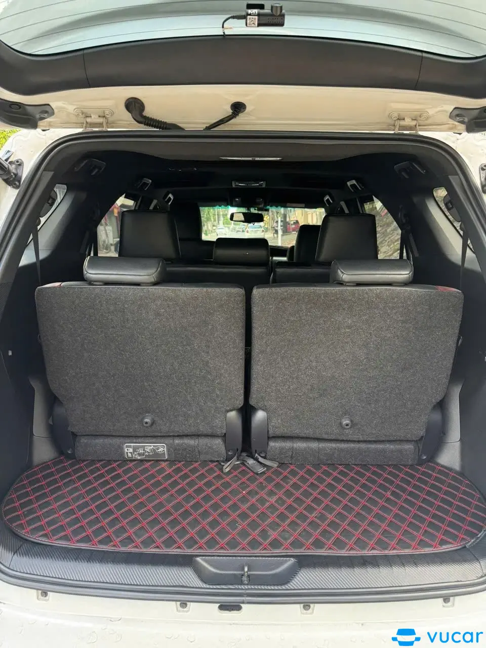Toyota Fortuner Legender 2.4L 4x2 AT 2022 - Nội thất 6