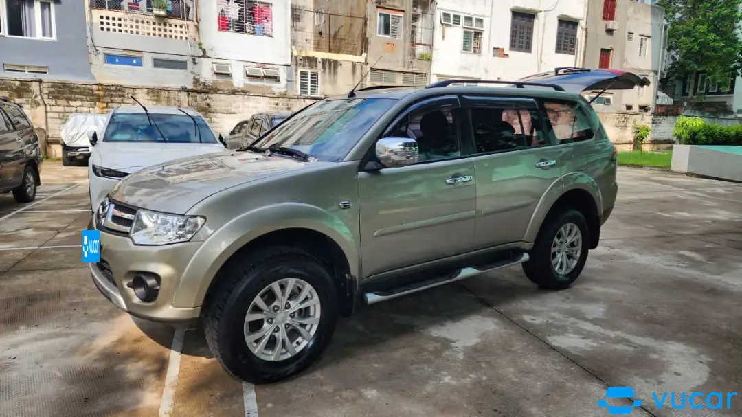 Mitsubishi Pajero sport 3.0G 4x4 AT 2016 - Ngoại thất 3