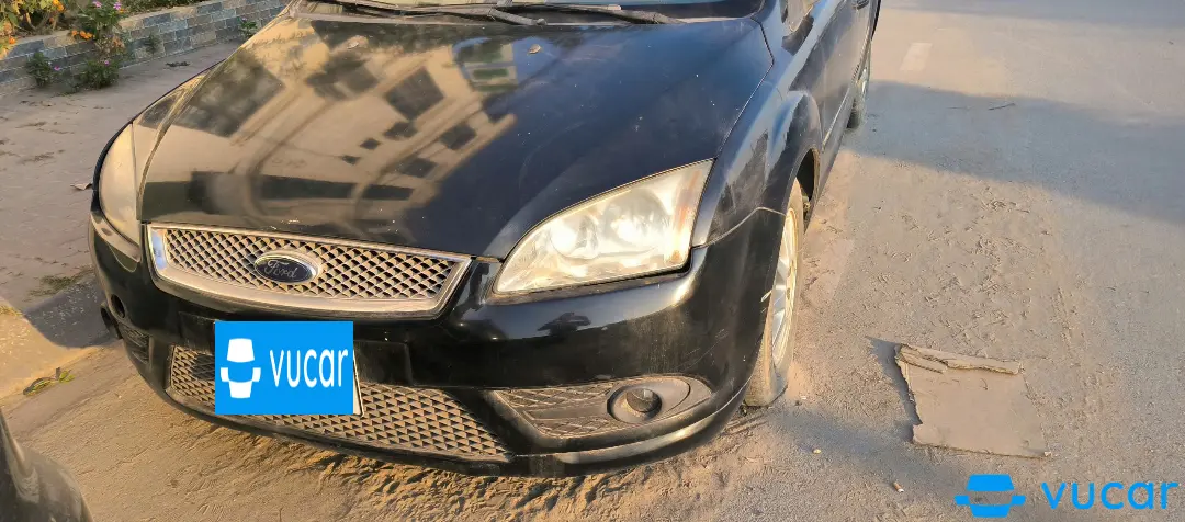 Ford Focus 1.8 MT 2009 - Ngoại thất 2
