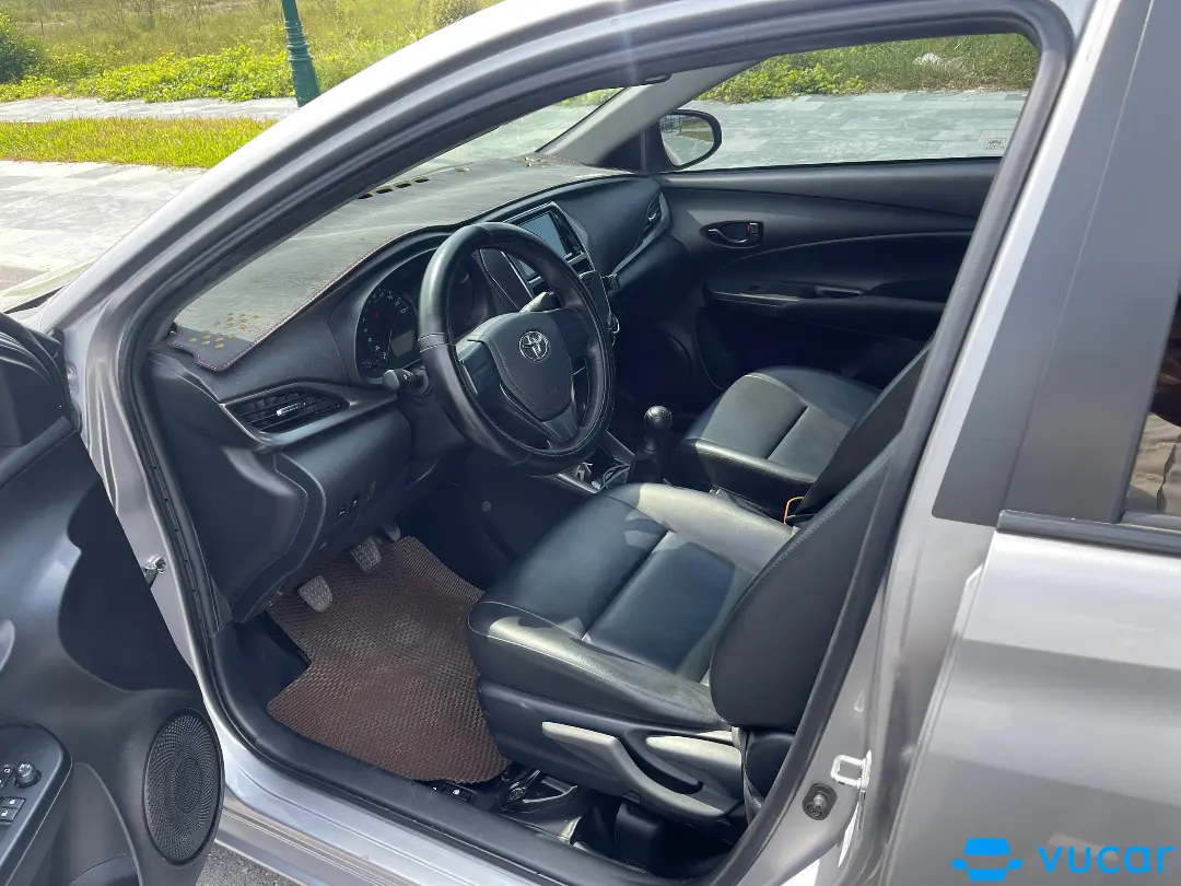 Toyota vios e1.5 mt 2022 - Nội thất 2
