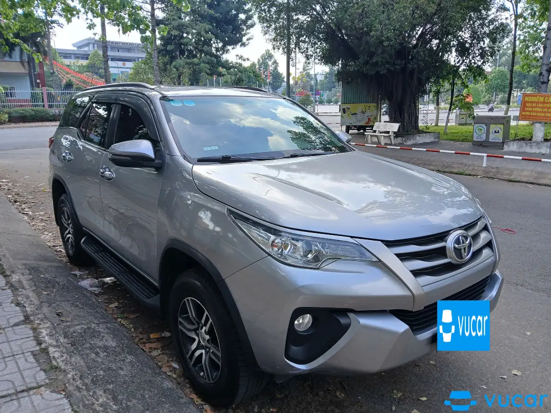 Toyota Fortuner 2018 2.4G 4x2 MT - Ngoại thất 10