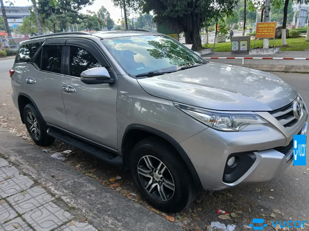 Toyota Fortuner 2018 2.4G 4x2 MT - Ngoại thất 3